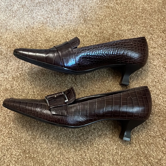 Michelle D Size 7.5 Women’s Shoes. - Picture 2 of 4